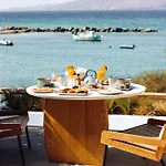 Avgoustos Naxos