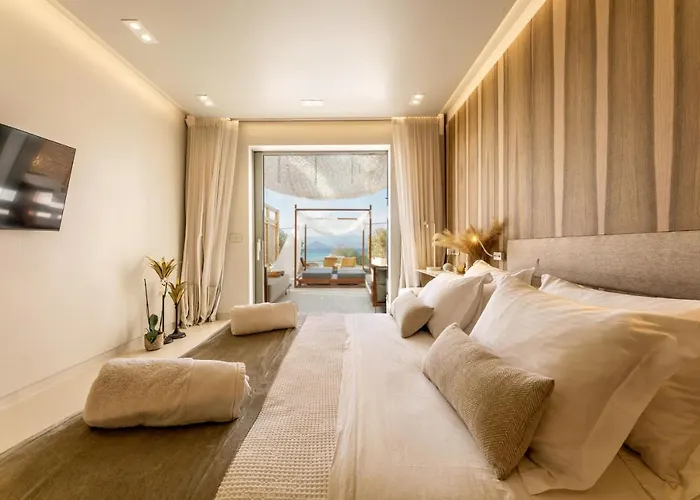 Avgoustos Naxos * Agia Anna (Naxos)