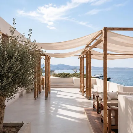 Avgoustos Naxos